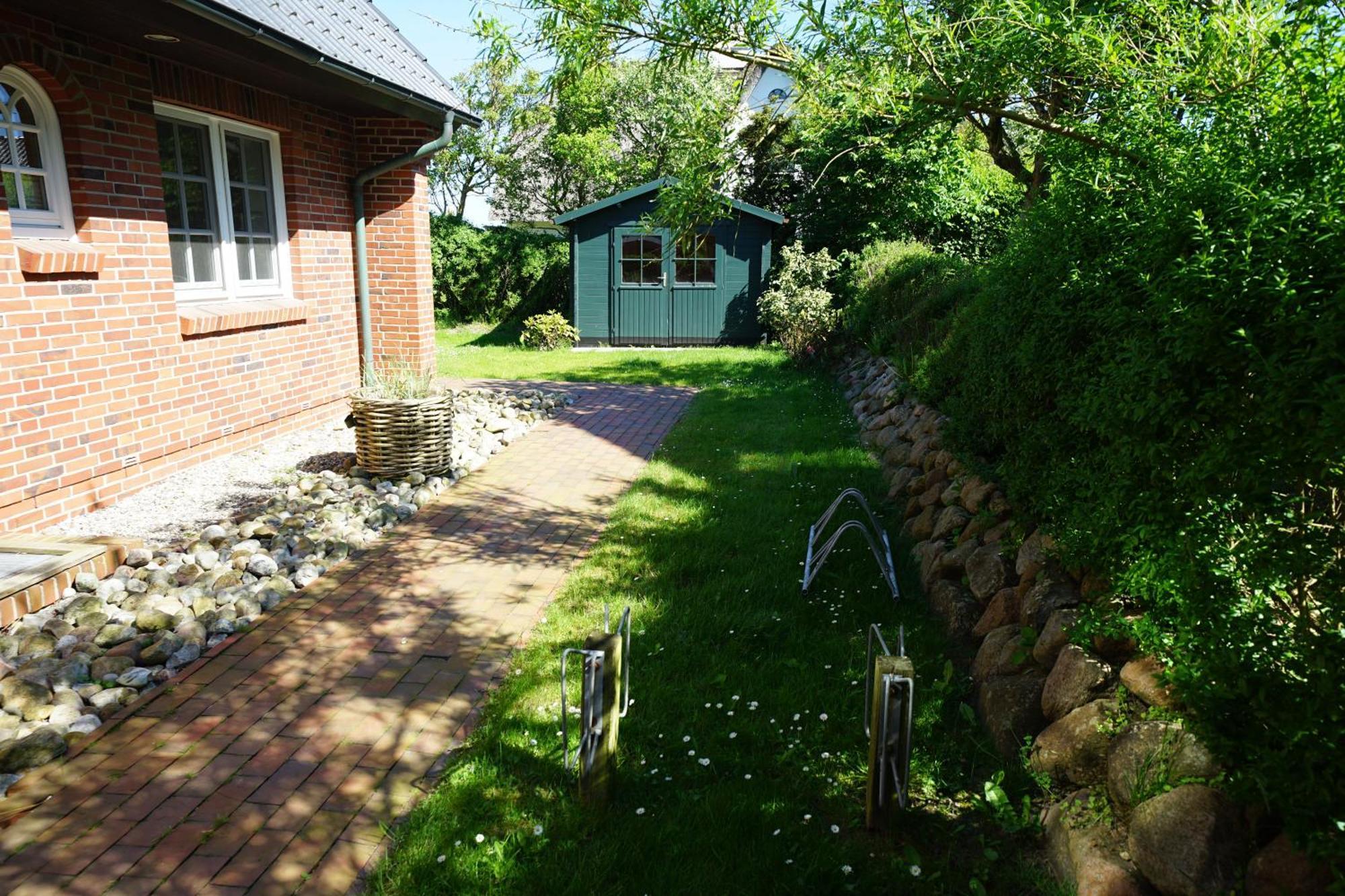 Apartment In Morsum Mit Garten Und Terrasse *